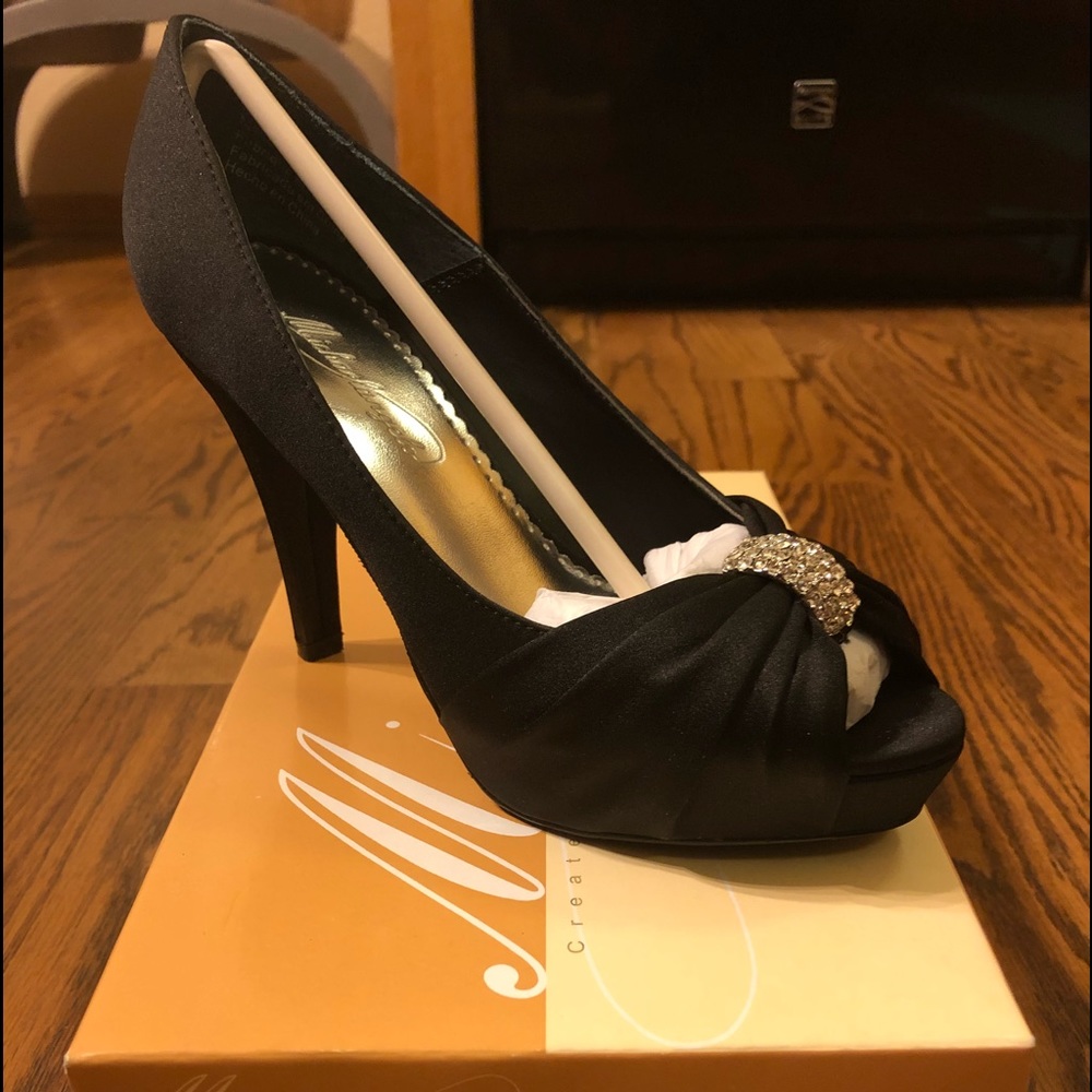 Michaelangelo Formal Black Size 7 Heals